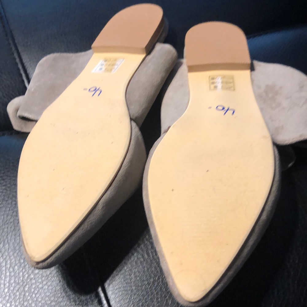 Queen George slip on - Picture 5 of 7